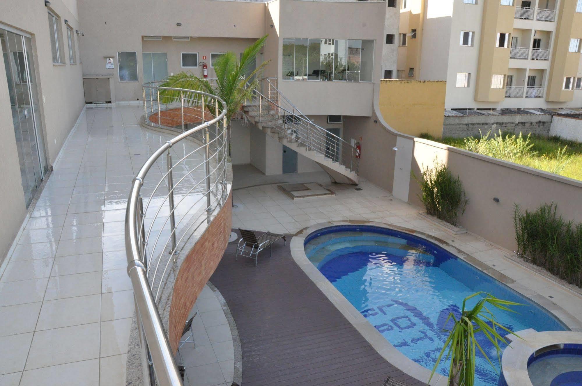 Lotus Hotel - à 4 km do Santuário de Aparecida-SP Guaratinguetá Esterno foto